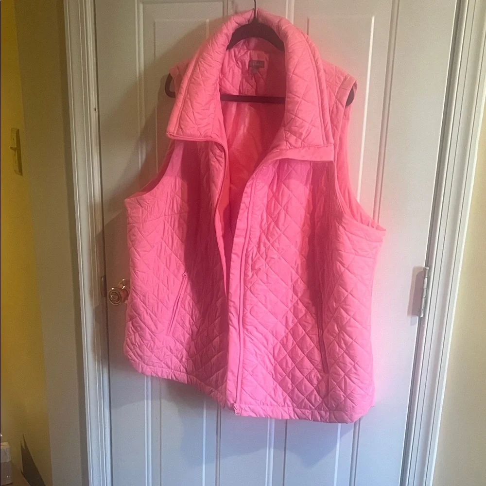 ❄️Coat Sale❄️ T by Talbots Pink Quilted Vest. - Picture 1 of 5